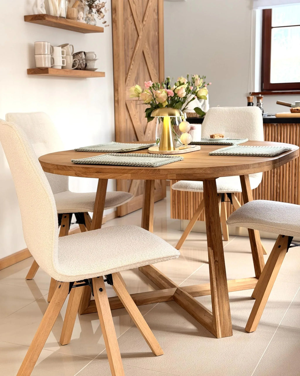 Lot de 2 chaises de salle à manger bouclées blanc cassé avec accoudoirs